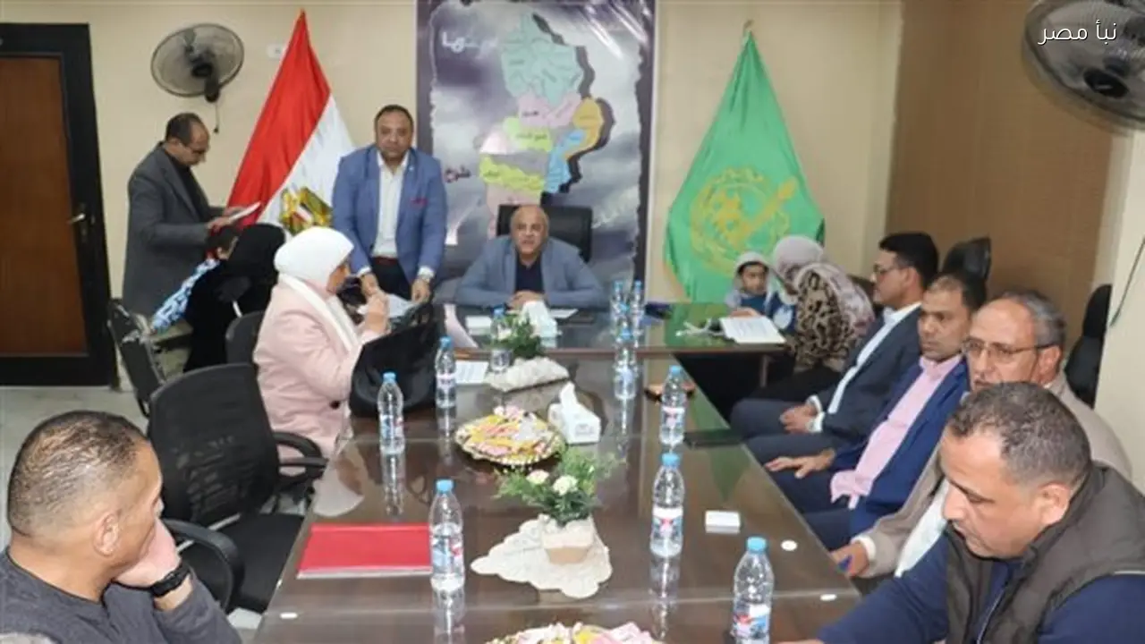 محافظ القليوبية يؤكد على توفير معاشات وفرص عمل خلال لقائه بأهالي شبين القناطر