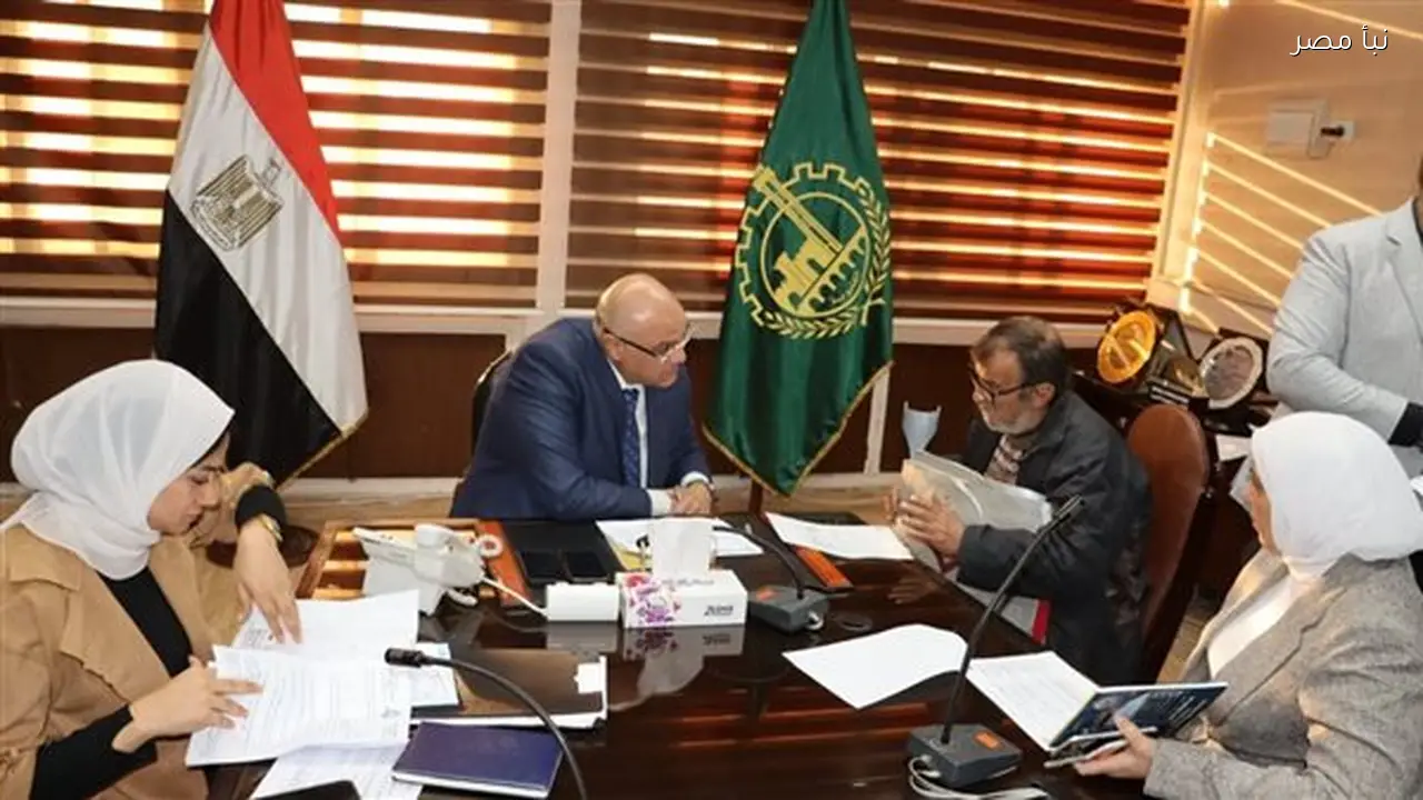 محافظ القليوبية يستجيب لمطالب المواطنين خلال اللقاء الجماهيري الأسبوعي في بنها وكفر شكر وطوخ وقها