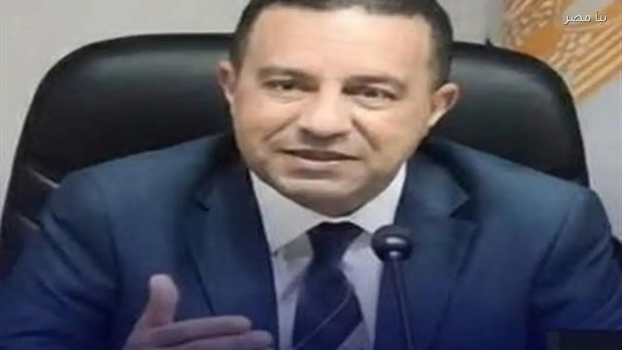 محافظ المنوفية يزور مراكز الخدمات ويستمع لمشكلات الأهالي مباشرة