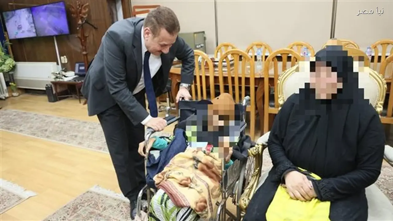 محافظ المنوفية يلتقي بحالات إنسانية ويقرر صرف مساعدات مالية وعينية للمرة الثانية اليوم