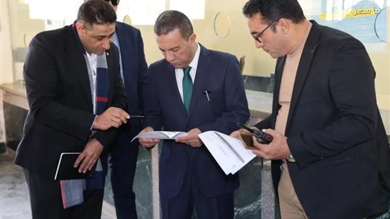 محافظ المنوفية يوجه بتحقيق مع 26 موظفًا بحي غرب شبين الكوم بعد جولة مفاجئة