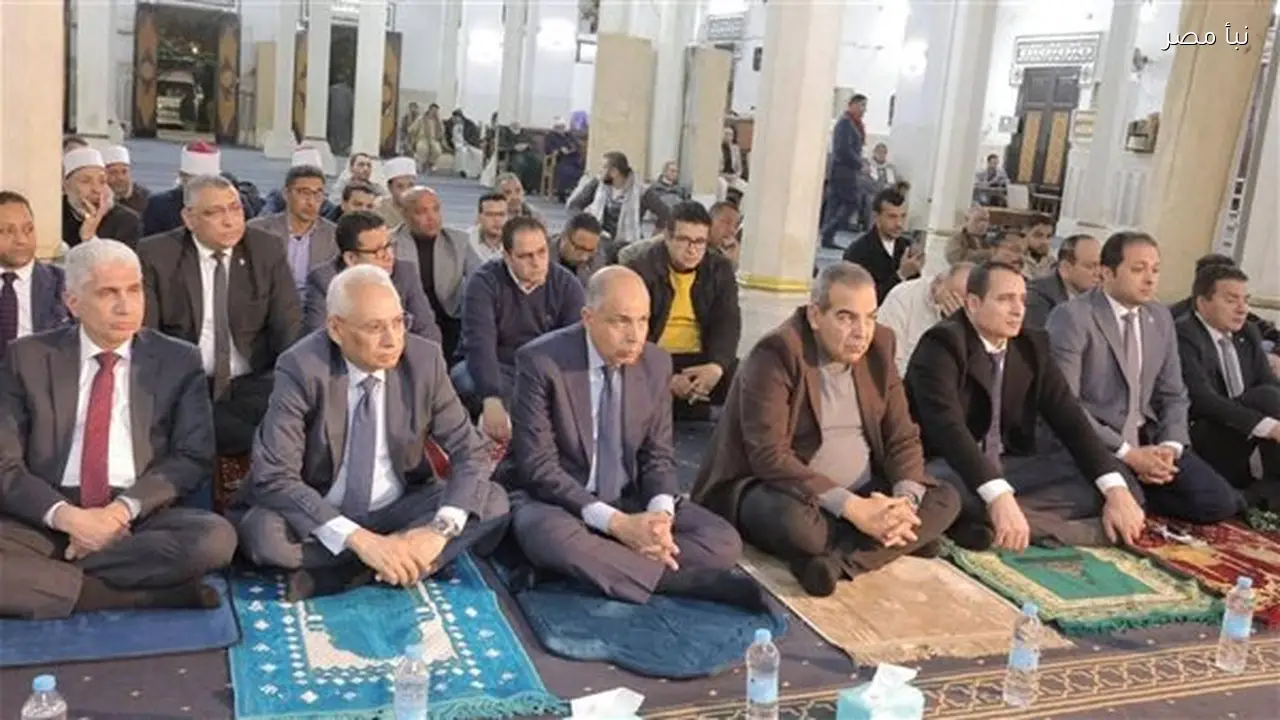 محافظ المنيا ورئيس الجامعة يحضران احتفال ليلة النصف من شعبان في مسجد صلاح الدين