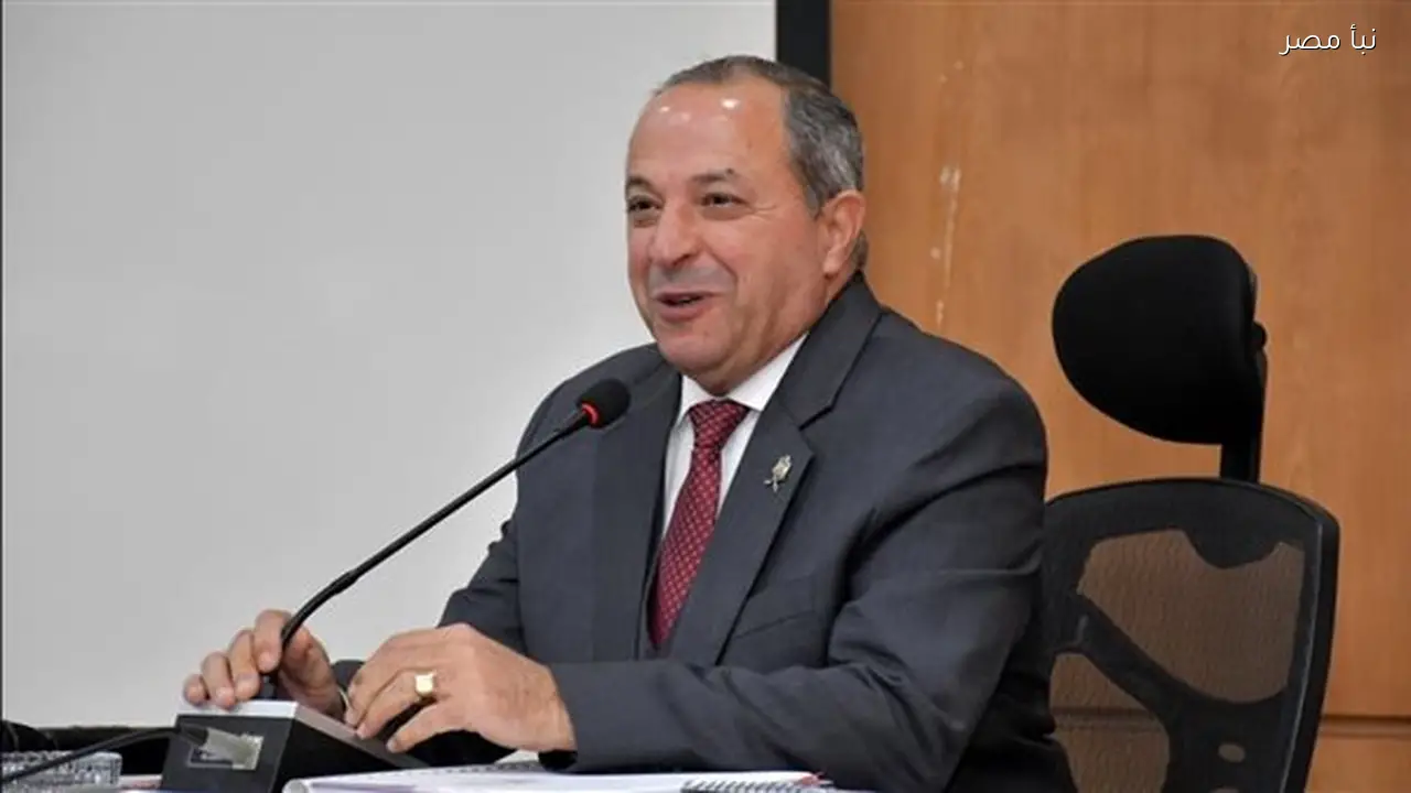 محافظ بورسعيد يترأس اجتماع مجلس إدارة المنطقة الصناعية ويعلن عن إزالات وتطوير بشوارع حي الزهور