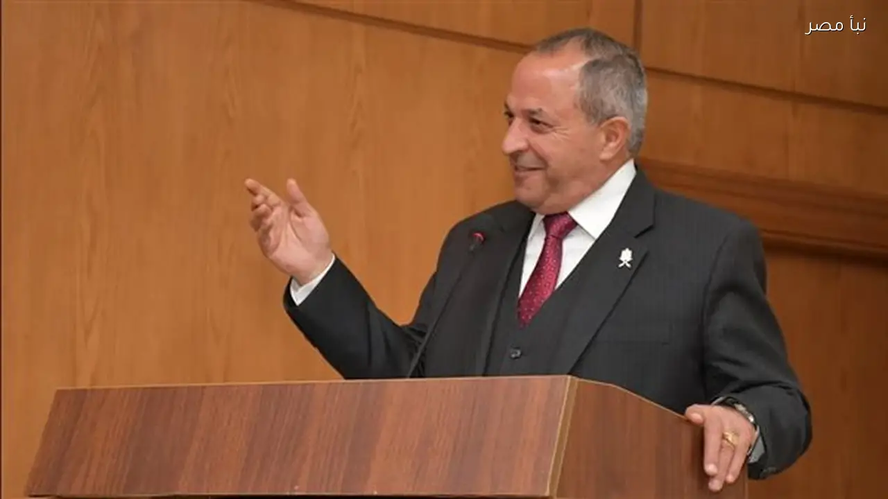 محافظ بورسعيد يشدد على شركة النظافة الجديدة ضرورة تحسين الأداء في الشاطئ والحدائق