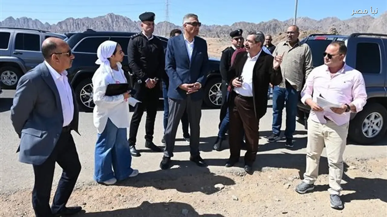 محافظ جنوب سيناء يتفقد أعمال تطوير منطقة الرويسات في شرم الشيخ