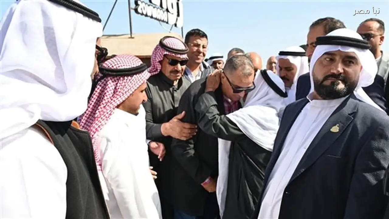 محافظ جنوب سيناء يلتقي مشايخ وعواقل وشباب بدو دهب ويعلن الاستجابة لمطالبهم الخدمية والتنموية