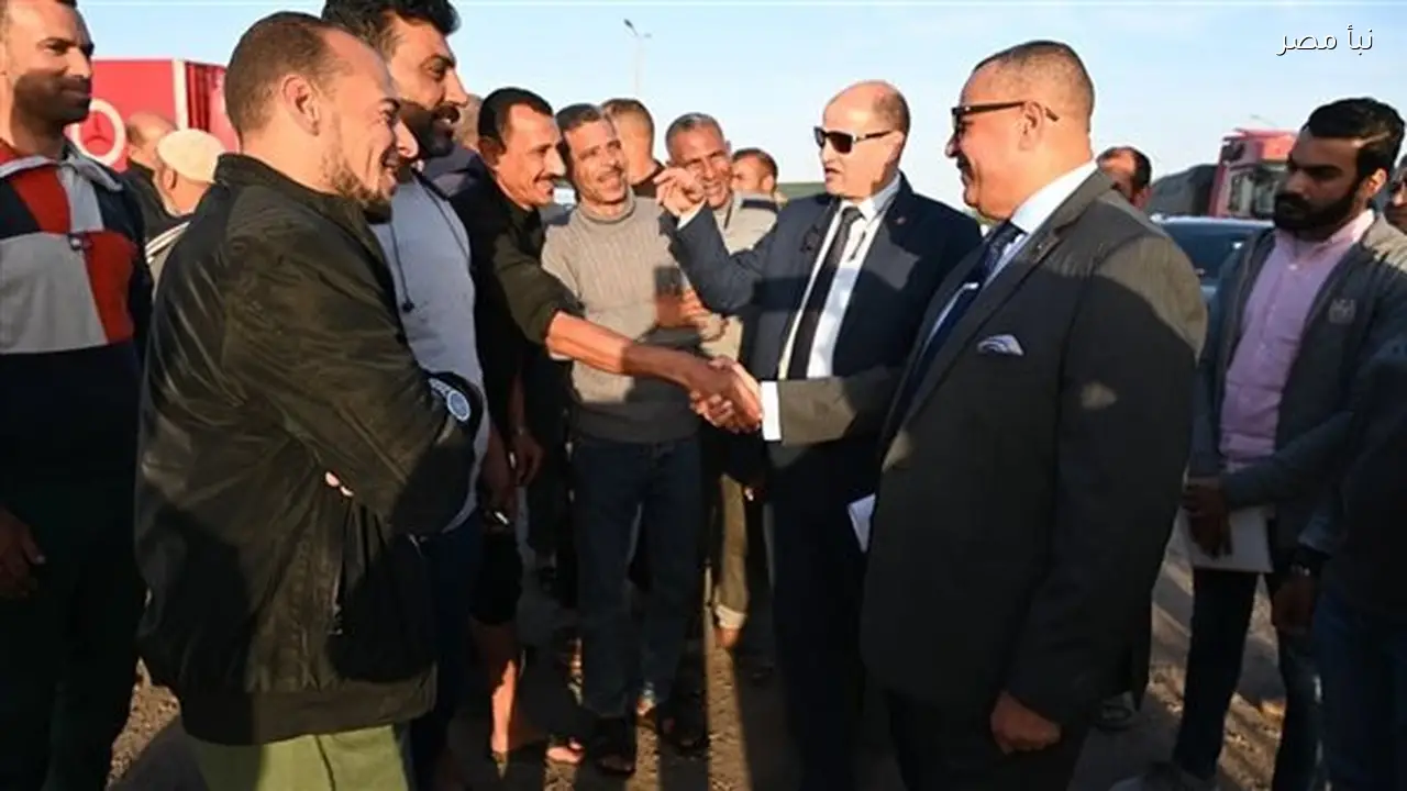محافظ جنوب سيناء يناقش تطوير ساحات الشاحنات في طابا ونويبع مع موانئ البحر الأحمر والعامة للموانئ البرية والجافة