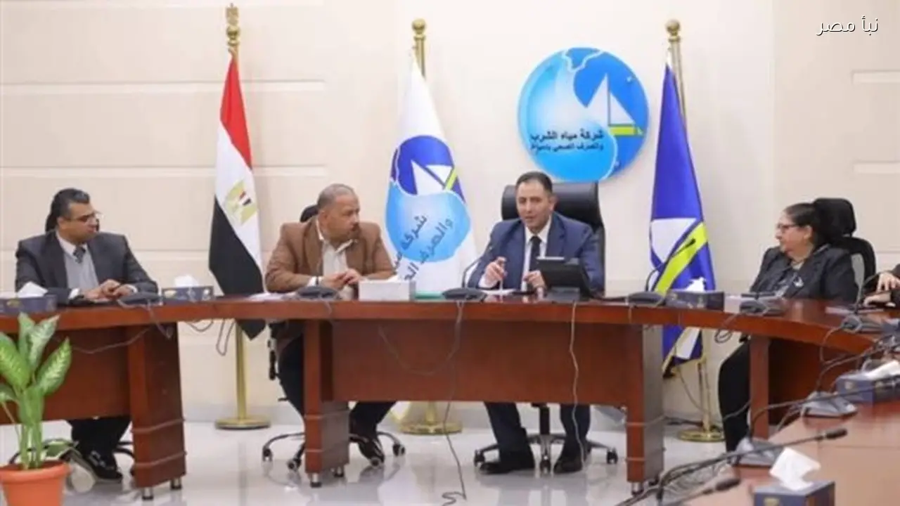 محافظ دمياط يواصل متابعة تنفيذ مشروعات مياه الشرب والصرف الصحي بالمحافظة