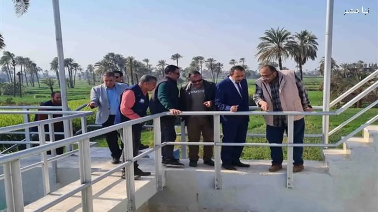 محافظ سوهاج يقوم بجولة تفقدية لمحطة مياه المحزمين في مركز جهينة
