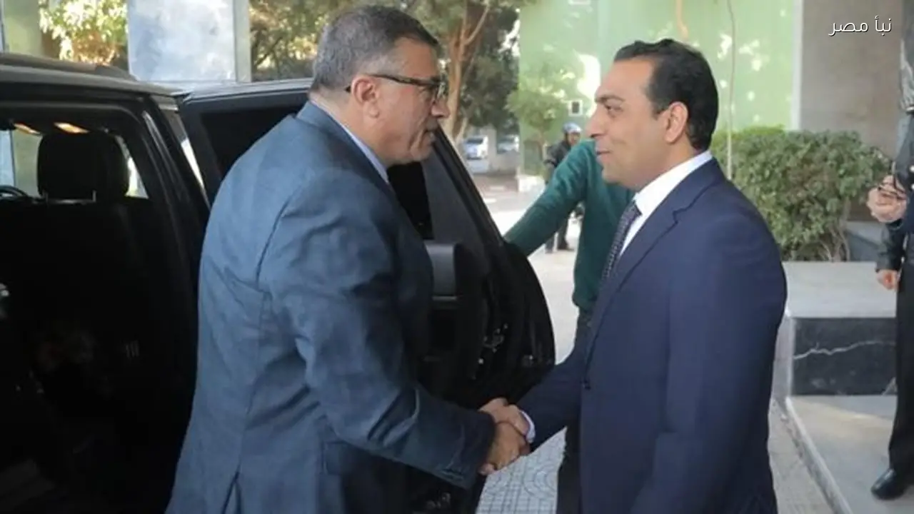 محافظ قنا الجديد يتوجه إلى الديوان العام ويؤكد التزامه بخدمة المحافظة وأبنائها