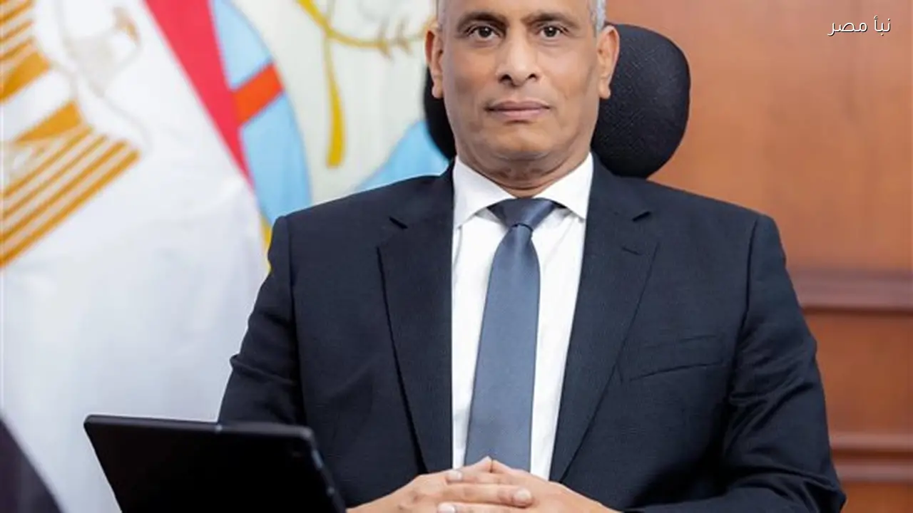 محافظ كفر الشيخ يقر حركة تنقلات جديدة لمديري ووكلاء الإدارات التعليمية