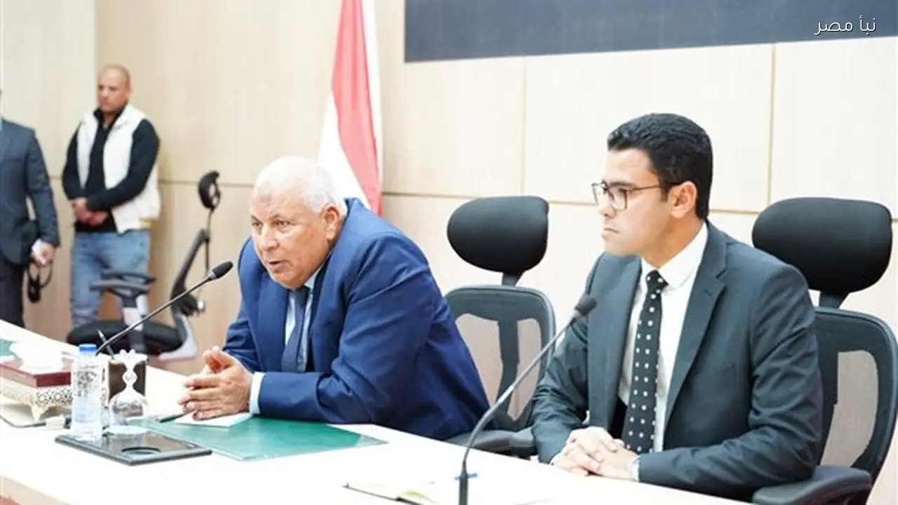 محافظ مطروح يؤكد في اجتماعه الأول بالجهاز التنفيذي أهمية المرور الميداني وضمان حقوق المواطنين لتحقيق النجاح