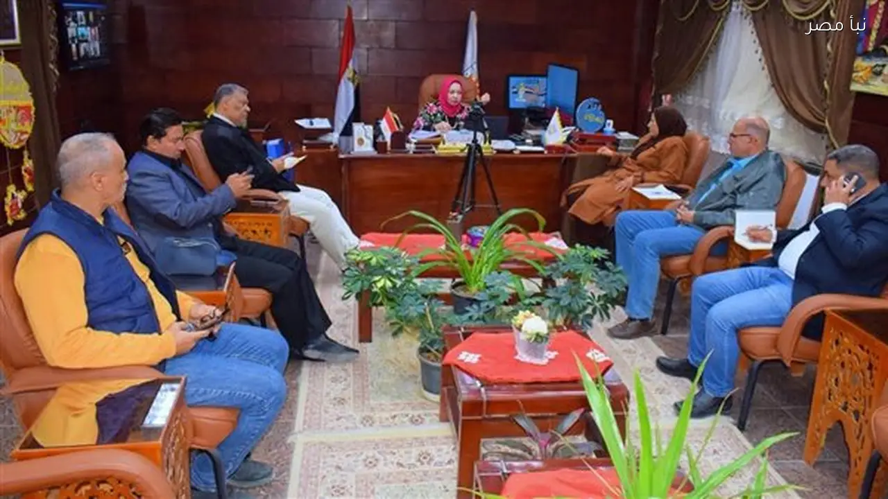 مدير تعليم جنوب سيناء تؤكد على أهمية نظافة المدارس وتسليم الكتب عند وصولها خلال الفصل الدراسي الثاني