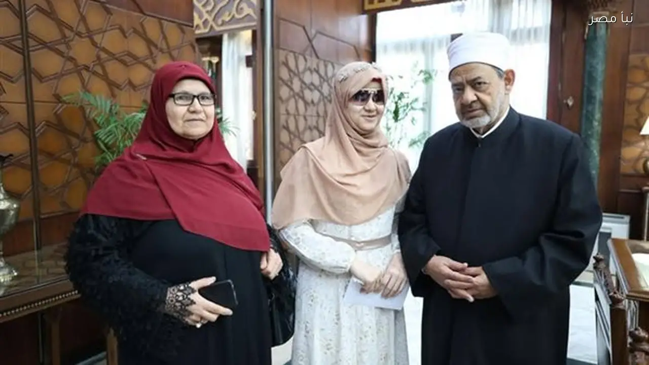 مريم تعبر عن سعادتها بعد لقاء شيخ الأزهر وتقول إنه أثنى على صوتها وجذب قلوب الحضور بقراءتها