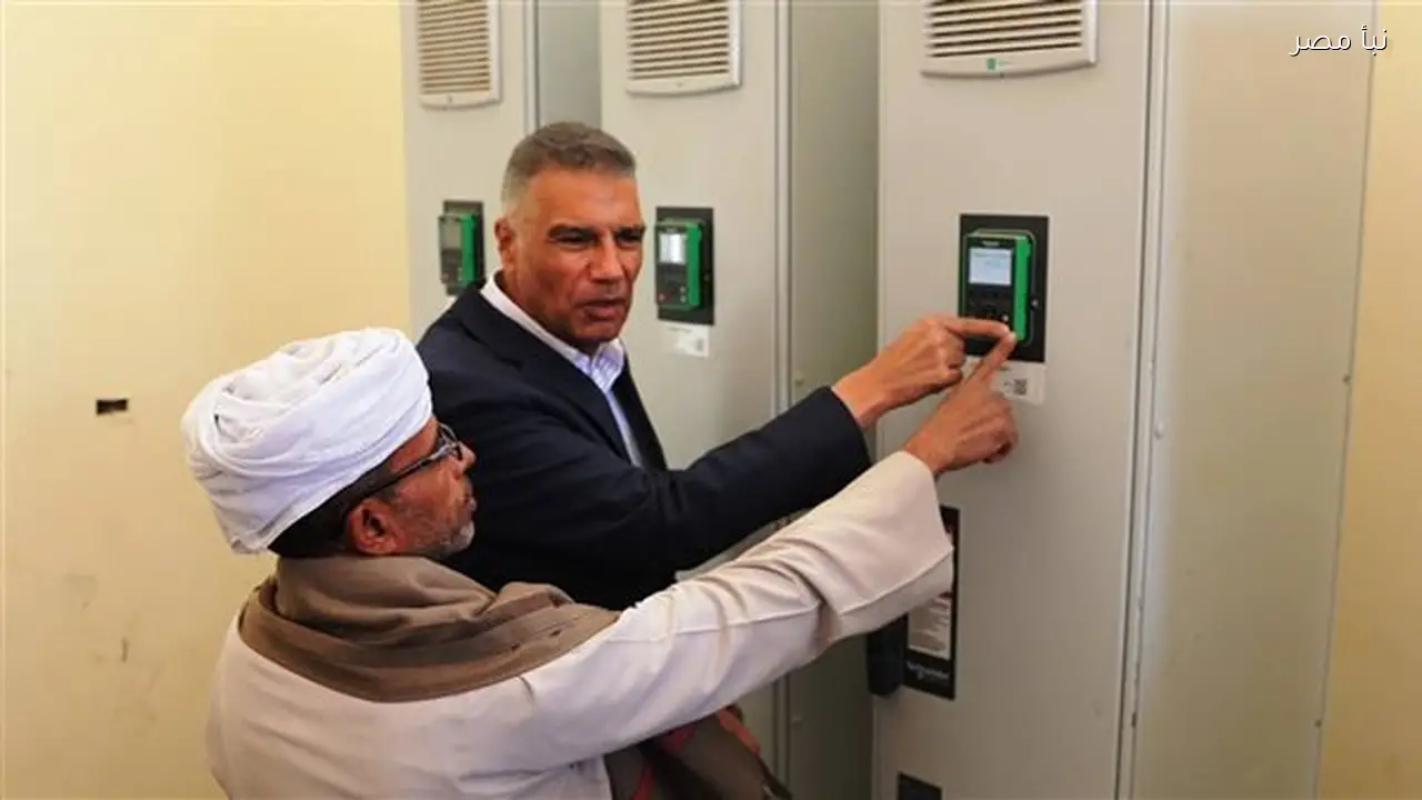 مستشار الرئيس لمبادرة حياة كريمة يناقش مع محافظ أسوان وممثلي الوزارات تسريع تنفيذ المشروعات