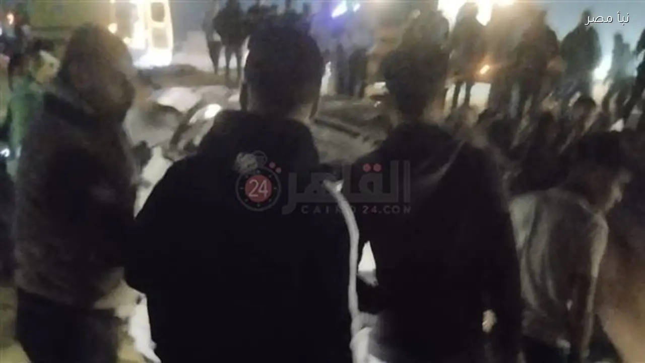 مصرع سائق وإصابة 14 شخصا في حادث انقلاب ميكروباص على طريق أسيوط الصحراوي الغربي