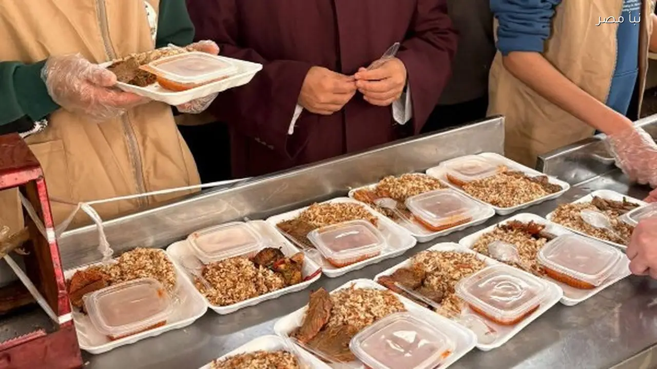 موائد الرحمن في مساجد بني سويف تقدم الإفطار للصائمين خلال شهر رمضان المبارك