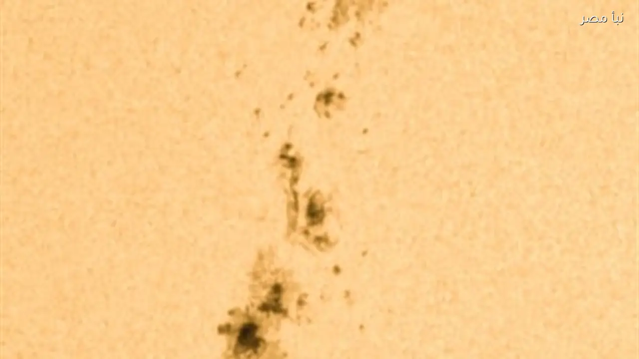 نشاط شمسي قوي لبقعة عملاقة يثير تساؤلات حول احتمالية تعرض الأرض لعاصفة شمسية