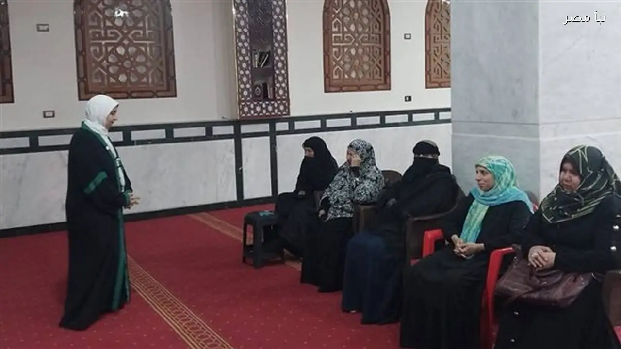واعظات أسيوط يستعرضن أثر الذكر في تقوية الإيمان خلال ملتقيات المسجد الجامع