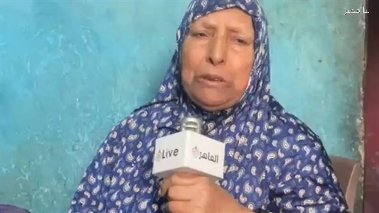 والدة الشاب ضحية إجباره على ارتداء ملابس نسائية ببنها تعبر عن حزنها وتطالب بحق ابنها