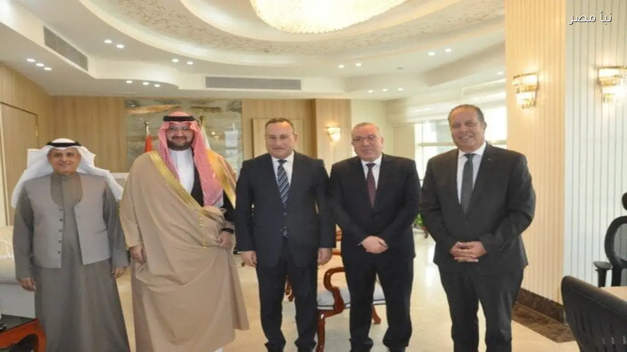 وزير التعليم العالي يناقش مع الأمير عبد العزيز بن طلال تعزيز التعاون مع الجامعة العربية المفتوحة