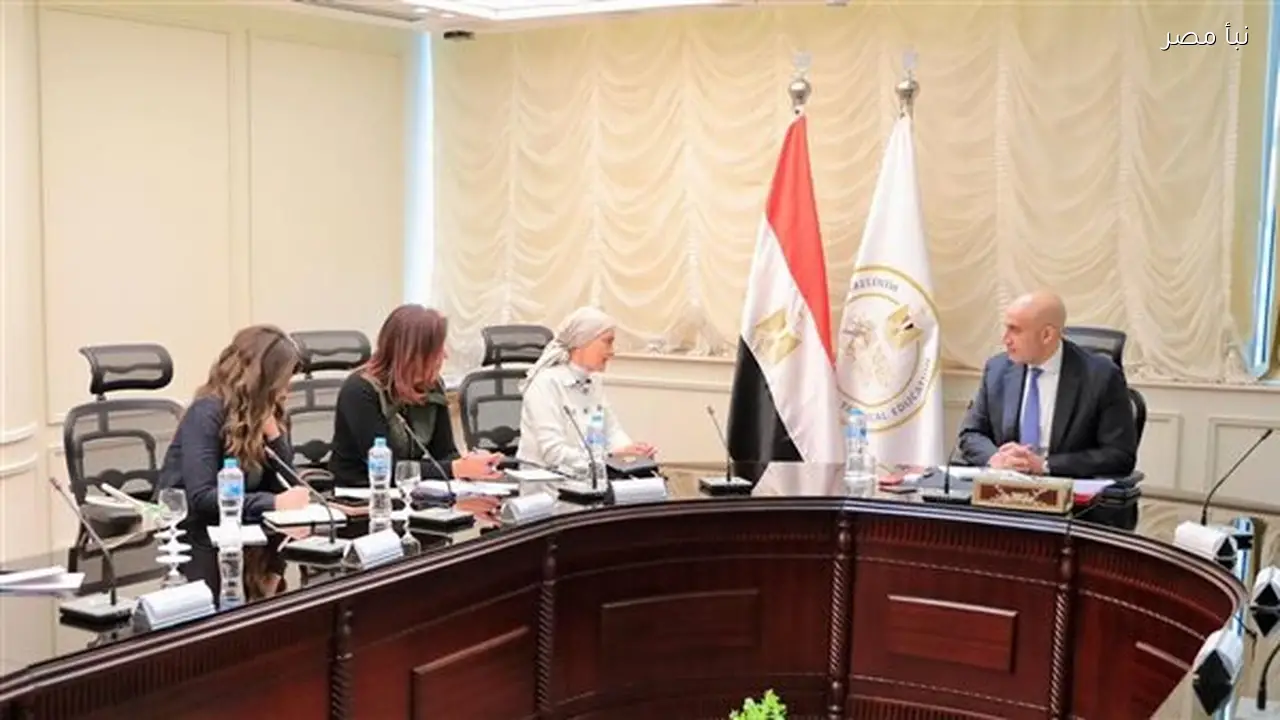 وزير التعليم يؤكد السعي لتوفير وجبة مدرسية لكل طالب كحل للحد من التسرب التعليمي