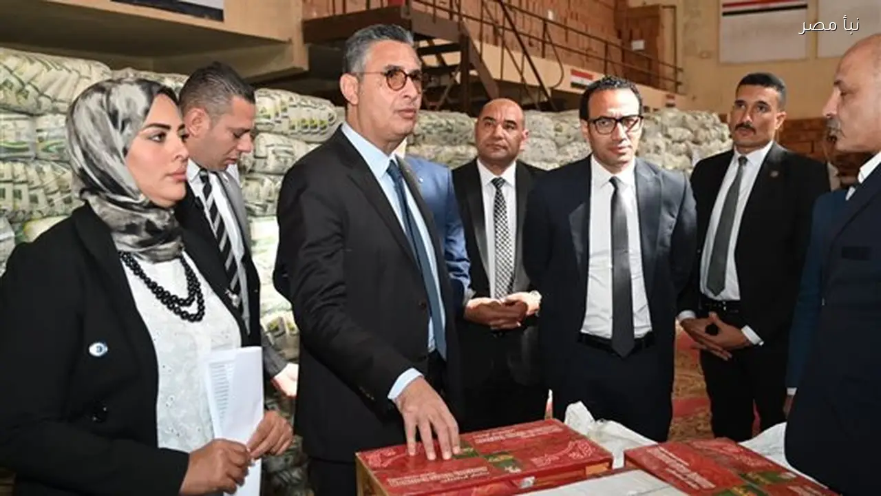 وزير التموين يتفقد الأسواق في القاهرة لمتابعة توافر السلع الأساسية