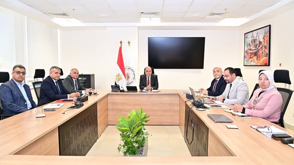 اجتماع وزير الري