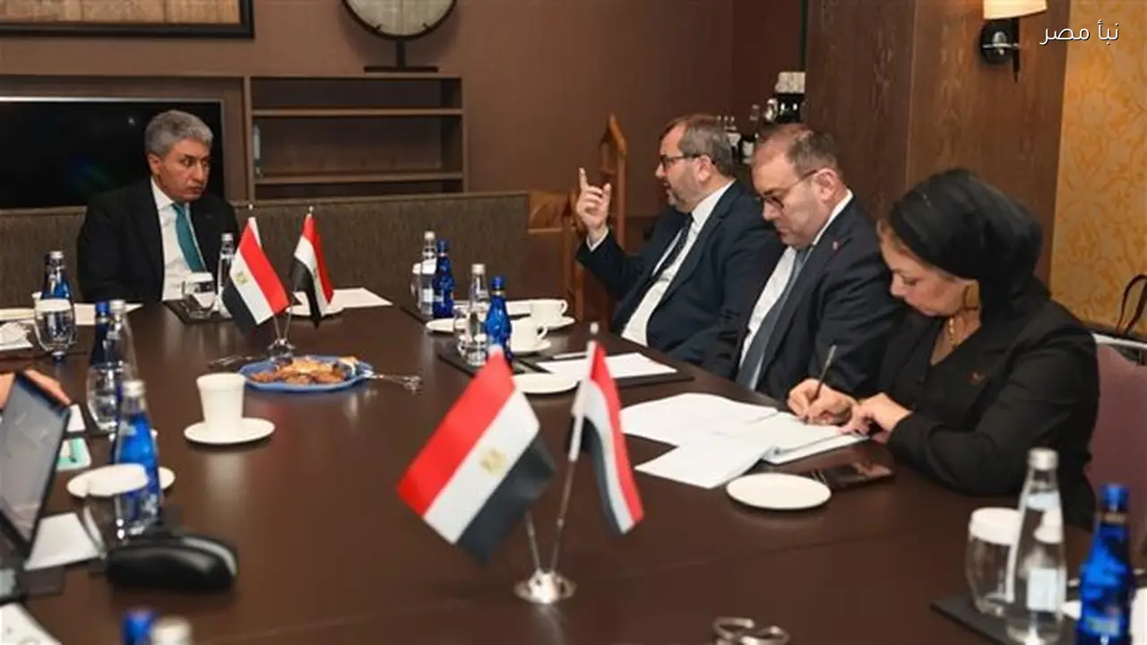 وزير السياحة يبدأ لقاءاته المهنية في تركيا بعقد اجتماعات مع شركات الطيران