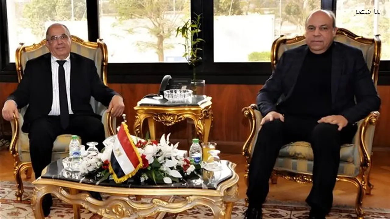 وزير الطيران المدني يلتقي مدير عام المنظمة العربية لبحث سبل تعزيز التعاون المشترك