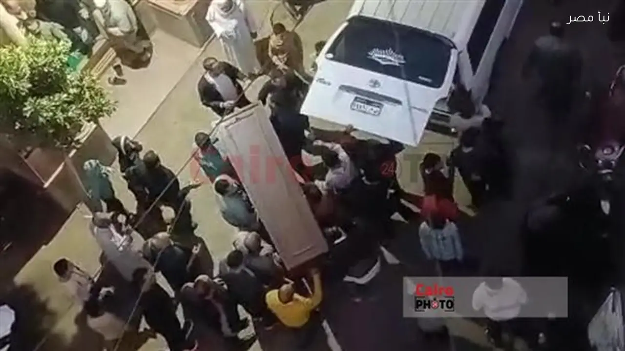 وصول جثامين ثلاثة أشقاء ضحايا حريق شقة إمبابة إلى مثواهم الأخير في المحلة