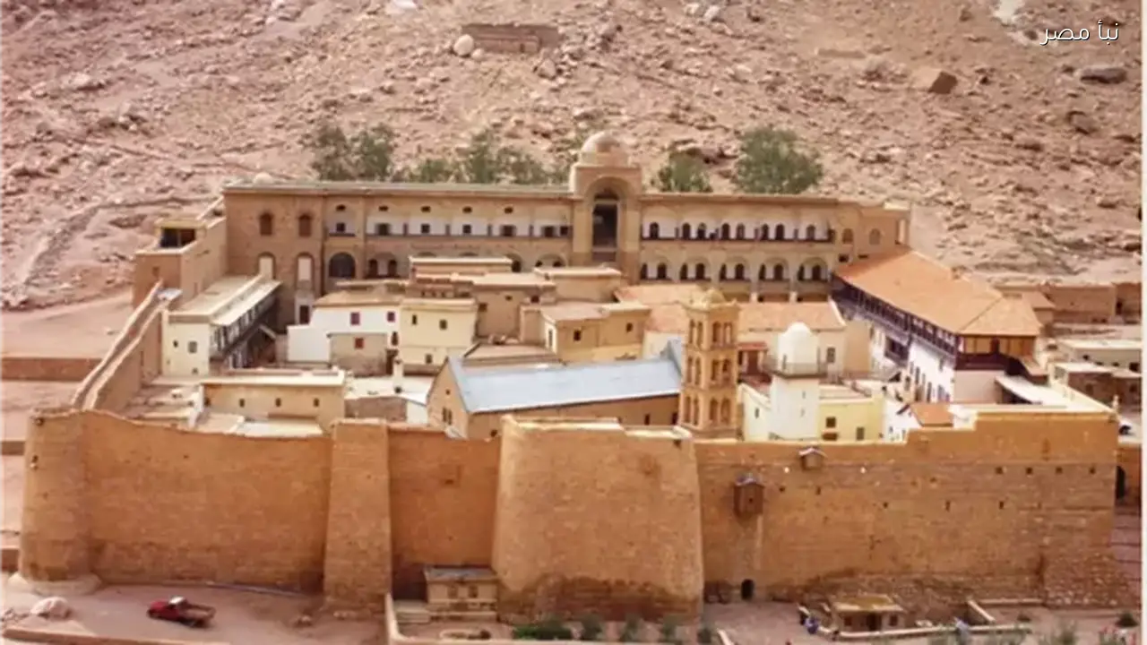 وفد أثري يزور كنائس الدير التاريخية في سانت كاترين لمتابعة مشروع التجلي الأعظم