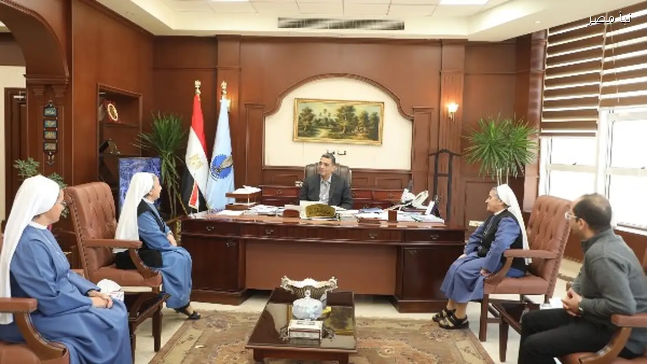 وفد مدرسة القديس يوسف يقدم التهاني لوليد البرقي بمناسبة توليه محافظ البحر الأحمر