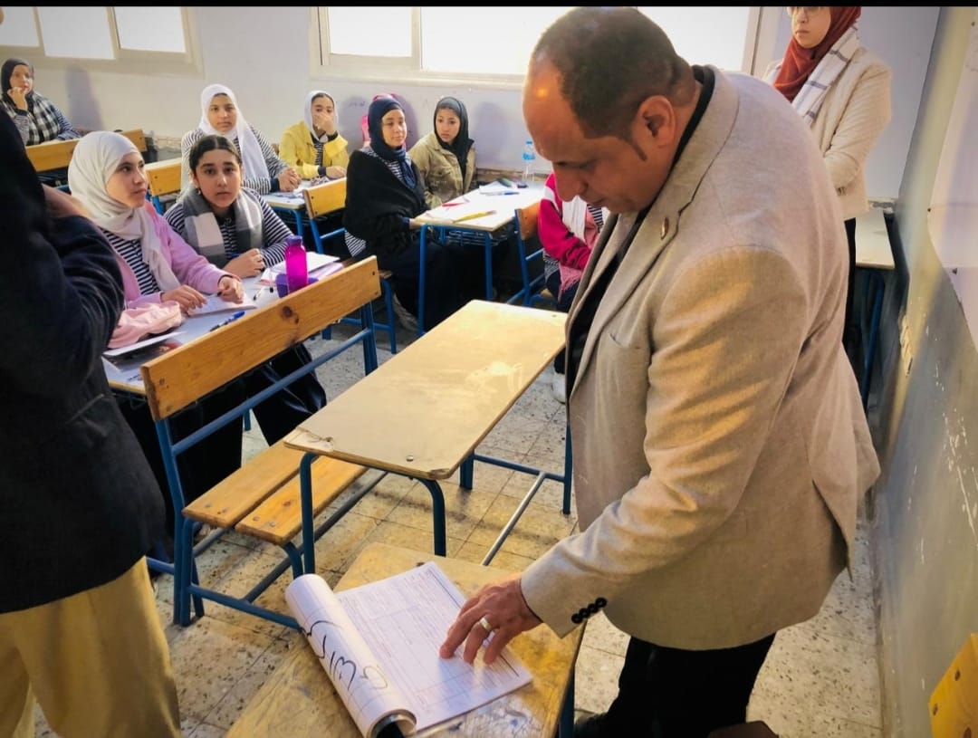 وكيل تعليم القليوبية يتفقد مدارس الخصوص في أول أيام الدراسة