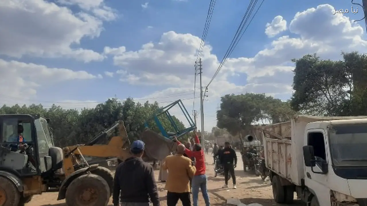 حملة شاملة لإزالة الإشغالات ورفع المخلفات في مدينة قليوب