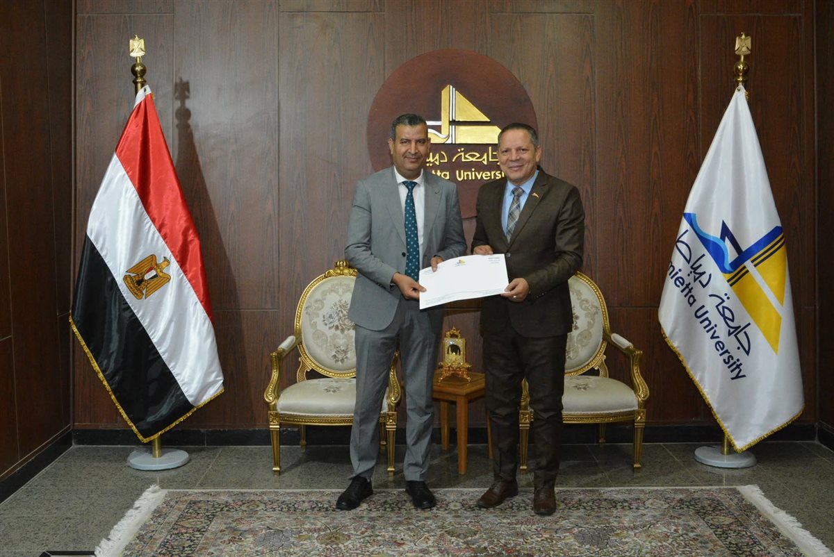 الدكتور رشدي فتحي