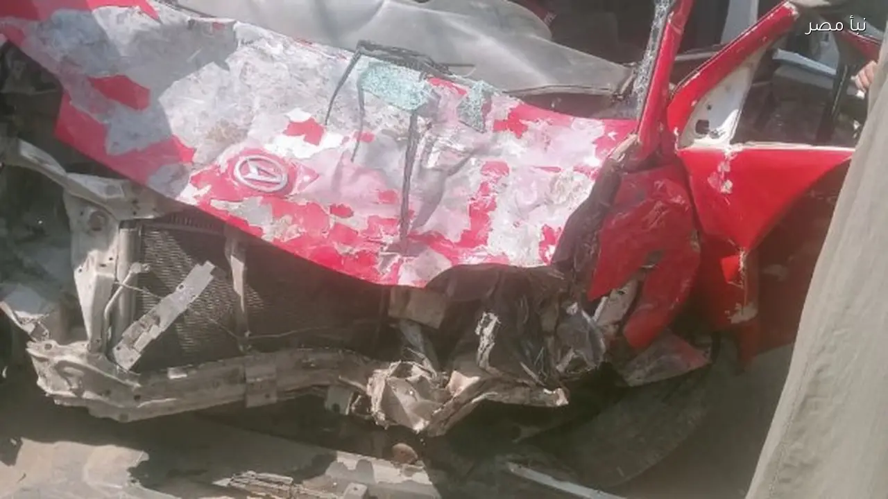 إصابة تسعة أشخاص في حادث تصادم بين ميكروباص وسيارة ربع نقل بأسيوط
