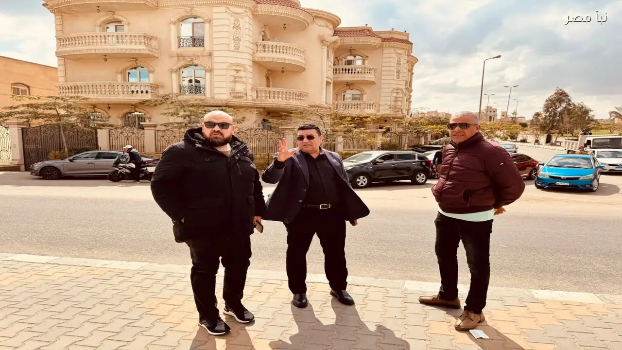 جهاز مدينة القاهرة الجديدة يحذر الشركات المسؤولة عن النظافة والزراعة بضرورة الالتزام بالتعاقد