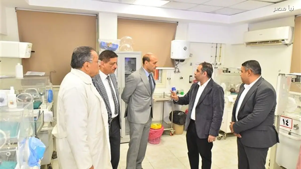 محافظ أسيوط يقوم بجولة في مستشفى حميات الشامية ويستمع لمطالب المواطنين