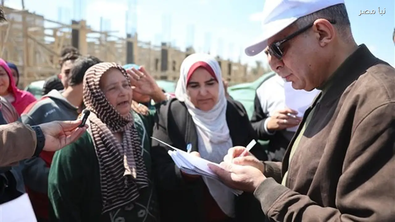 محافظ المنيا يزور قرية الجزائر في سمالوط لتفقد مستوى الخدمات والحالة العامة