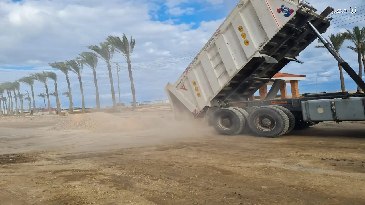 محافظ كفر الشيخ يتابع رصف شاطئ النرجس في مصيف بلطيم ضمن الخطة الاستثمارية