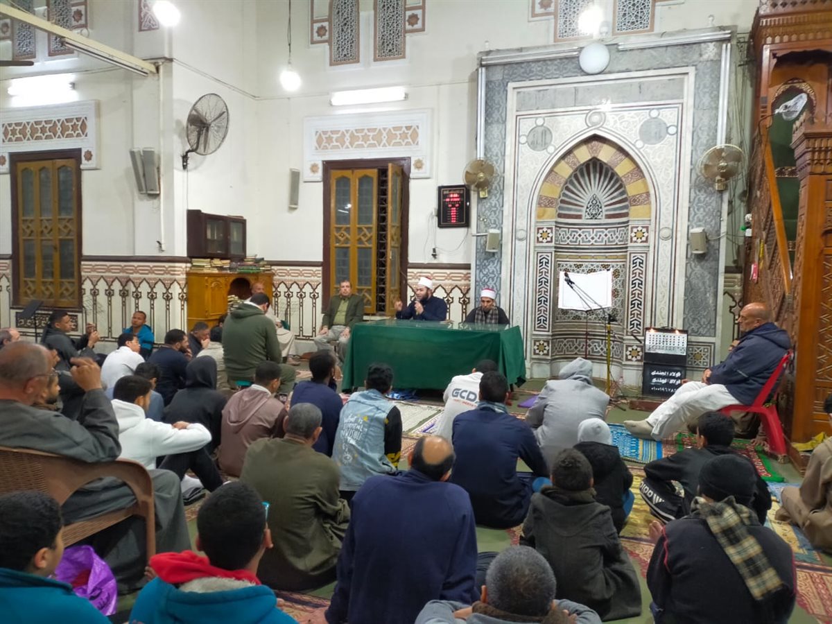ملتقى الفكر بمسجد ناصر الكبير يحيي ذكرى انتصارات العاشر من رمضان بالفيوم