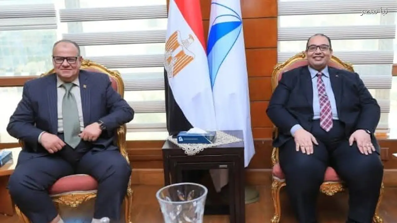 نقيب المحامين بكفر الشيخ يقدم التهنئة لرئيس الجامعة بمناسبة شهر رمضان المبارك