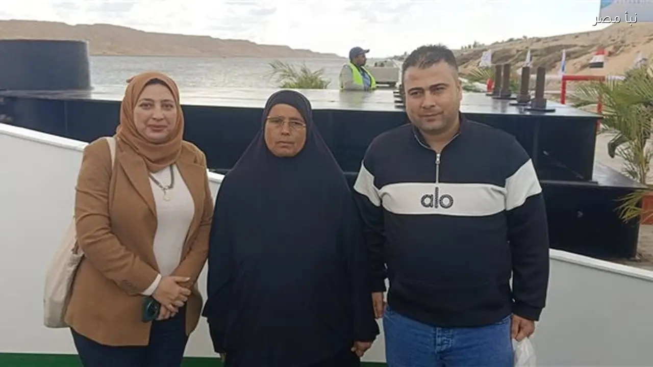 والدة الشهيد الحويحي في افتتاح كوبري عائم تؤكد أن تضحيات أبنائنا ستظل خالدة