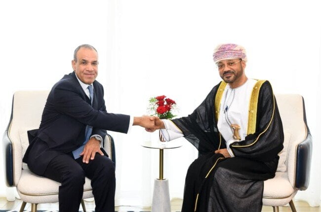 وزير الخارجية يؤكد لنظيره العماني تضامن مصر مع دول الخليج ضد الاعتداءات الإيرانية