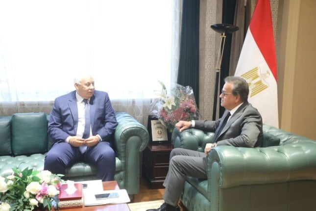 وزير الصحة يبحث إدراج محافظة مطروح ضمن التأمين الصحي الشامل