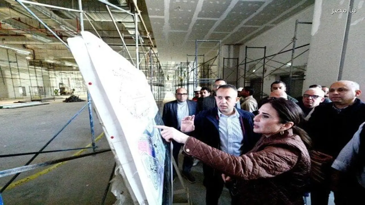 وزيرة الإسكان تتفقد مركز المؤتمرات والمعارض وأبراج وبحيرات الداون تاون بالعلمين الجديدة