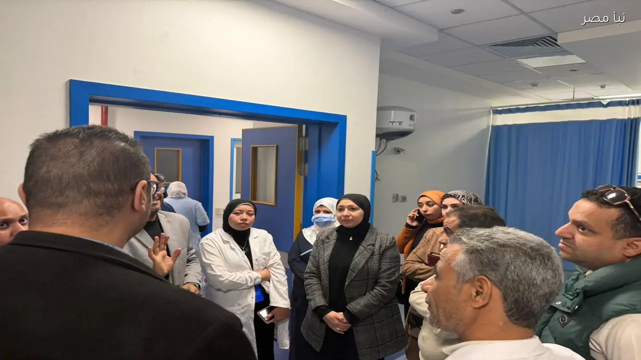 وكيل وزارة الصحة يترأس لجنة لمتابعة الخدمات الصحية في مستشفى ديروط المركزي